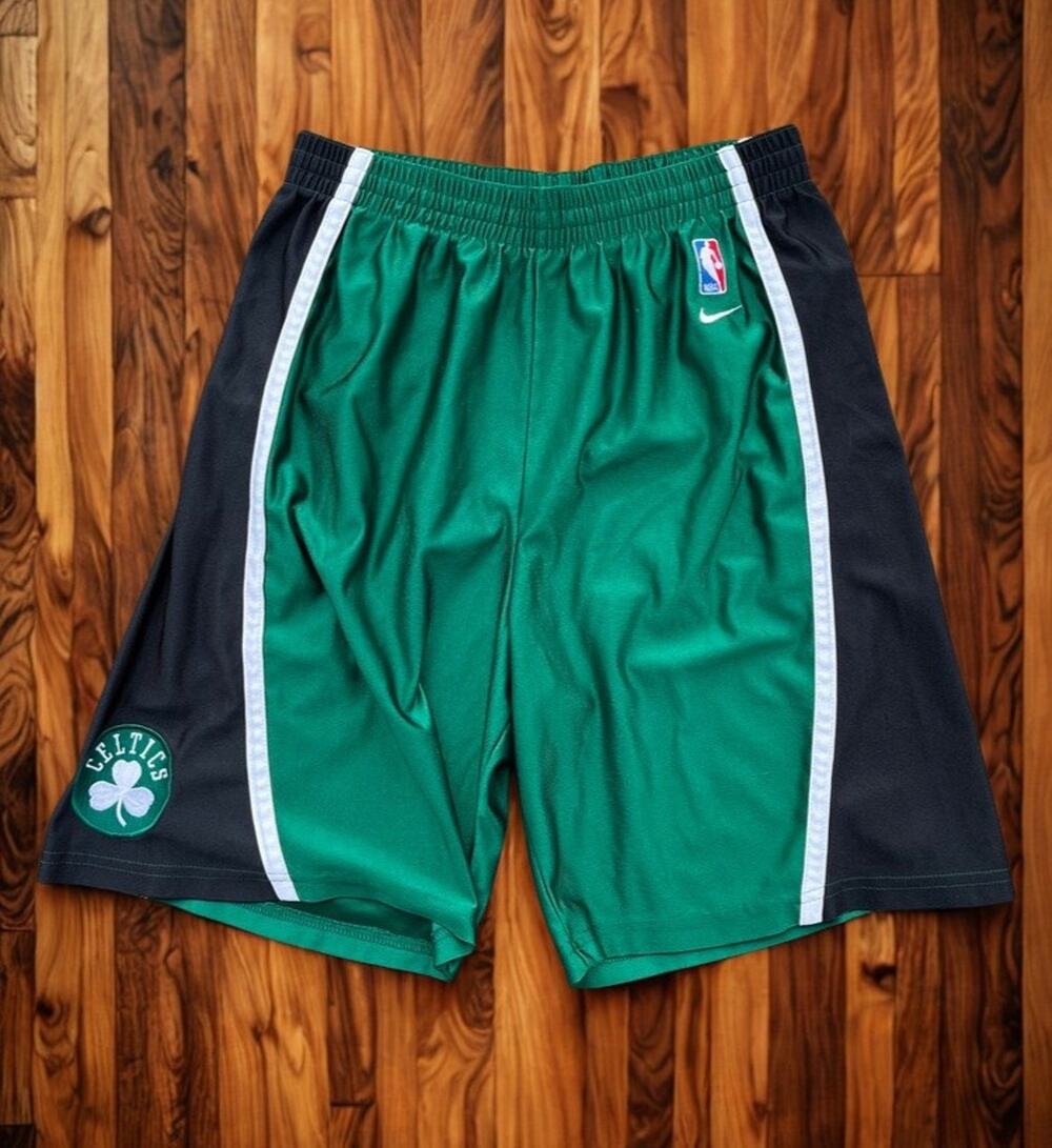 Boston Celtics Nike NBA Authentic Game Shorts Green Sz. M Hardwood Classic Vtg